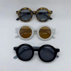Toddler sunglasses. Unisex. Bundle of 3.